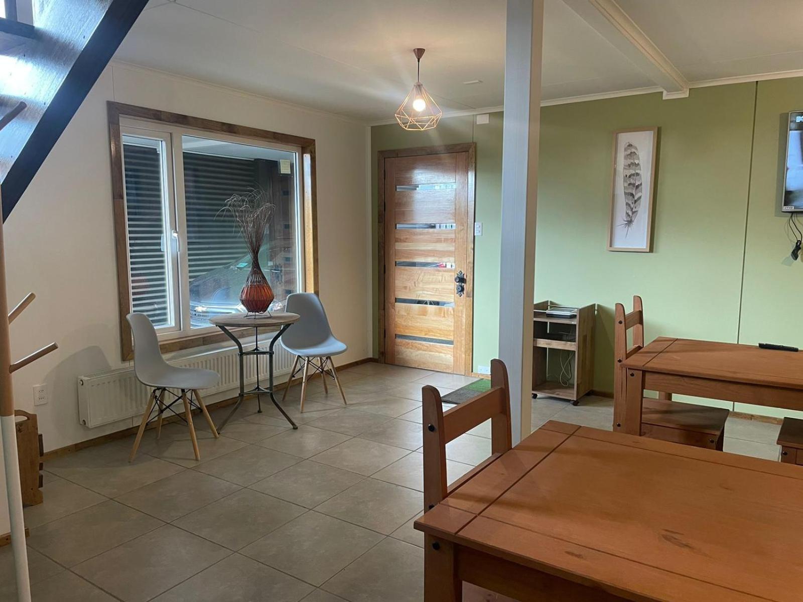Terra Hostal Пуэрто-Наталес Экстерьер фото